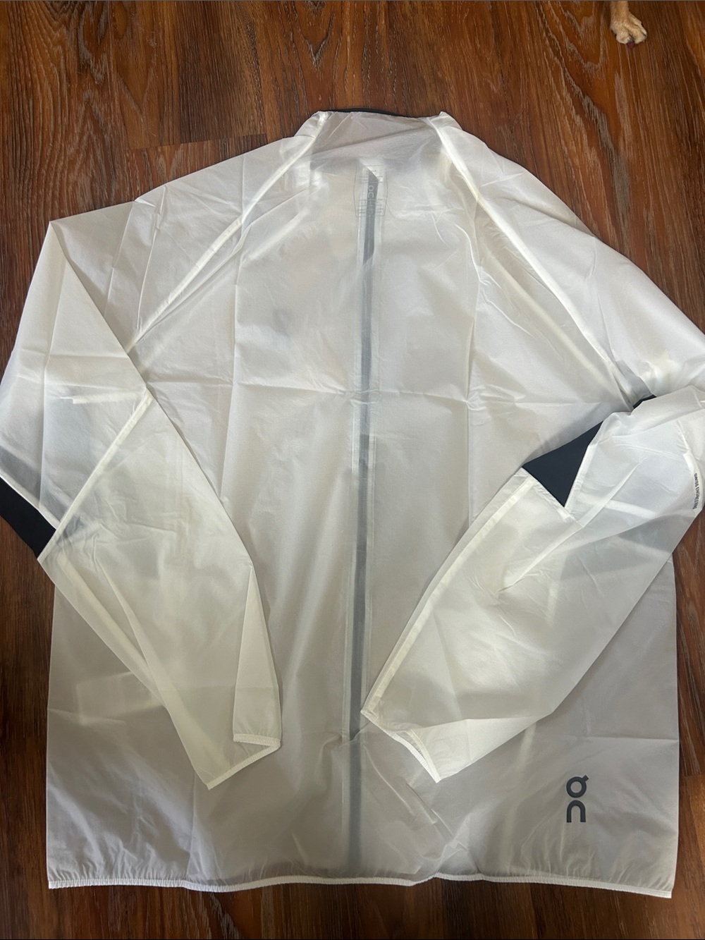 On Zero jacket light windbreaker Men’s L and NWT - Picture 3 of 4